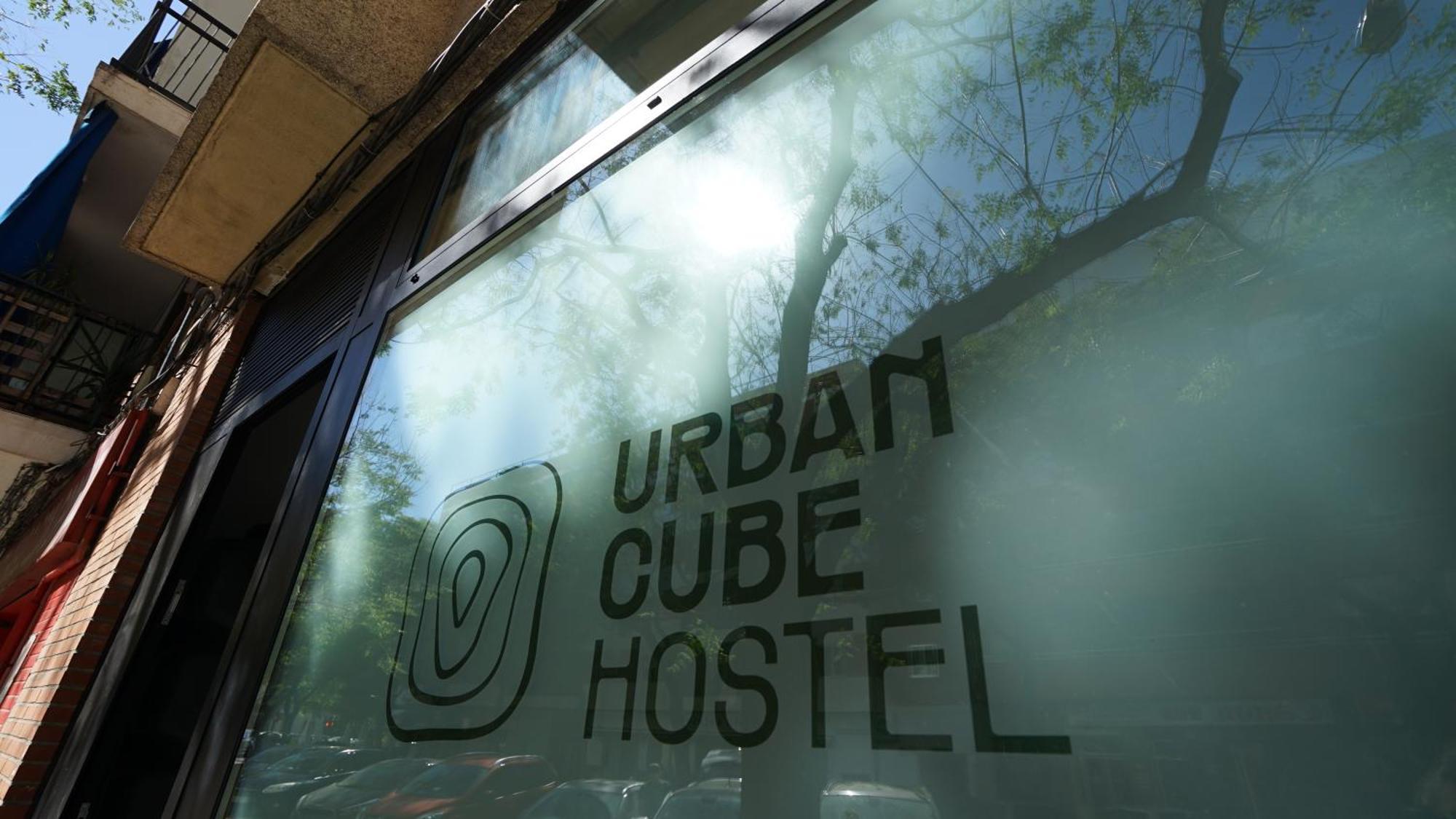Urban Cube Hostel Sevilla Exterior foto